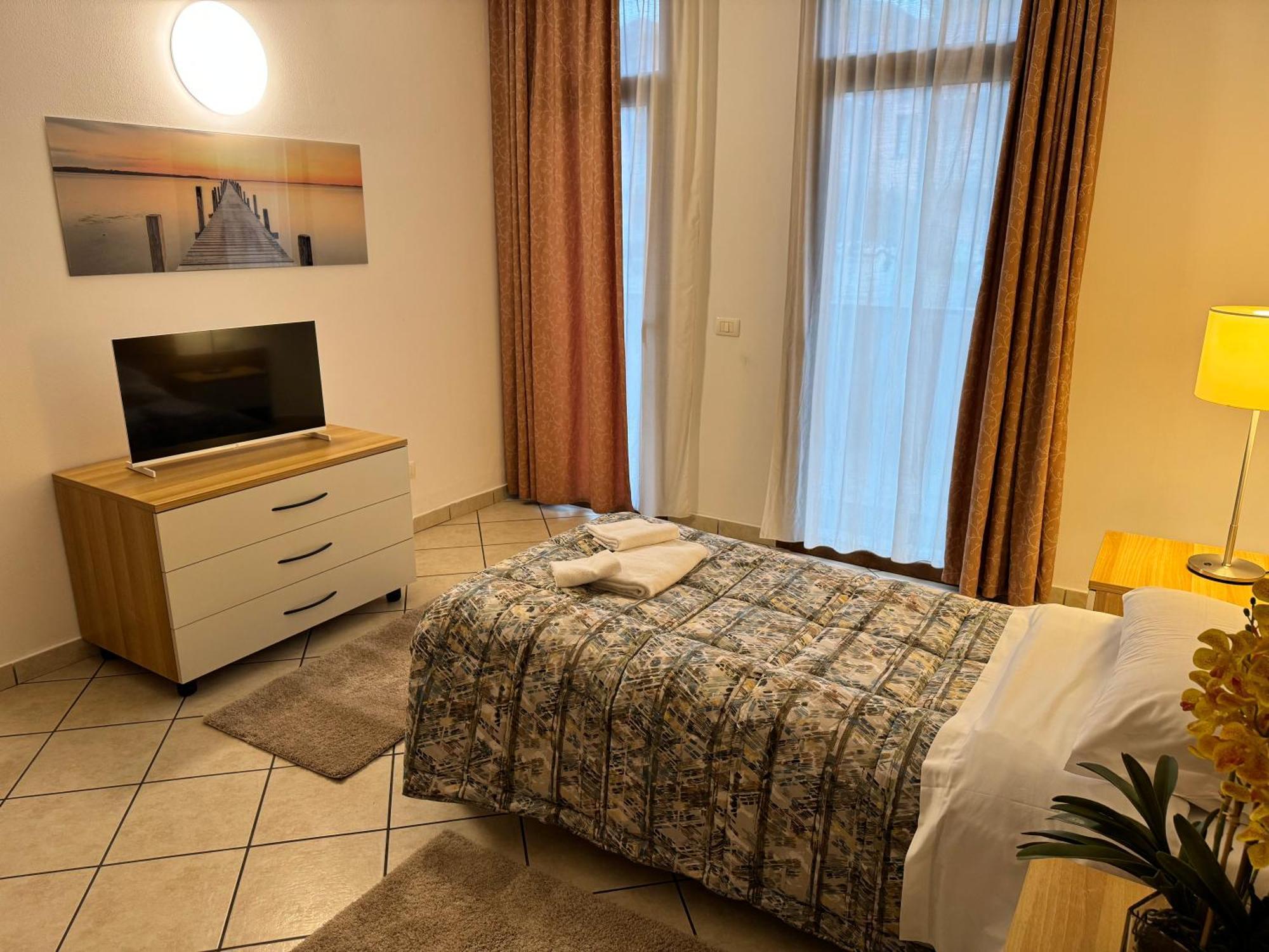 Residence Malpensa Somma Lombardo Exteriör bild